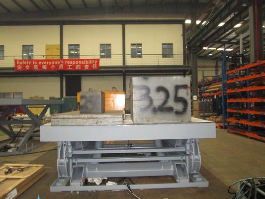 Hydraulic Scissor Lift Table for Loading and Unloading Goods Carrying Capacity 200kg